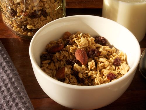 Picture of Granola with Almonds and Raisins - JAR